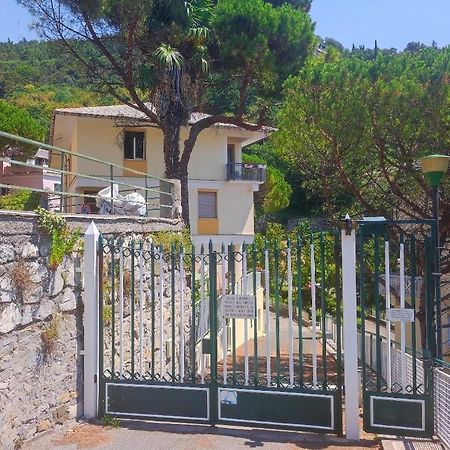Forti Genova-Free Parking Castellaccio Apartment ภายนอก รูปภาพ